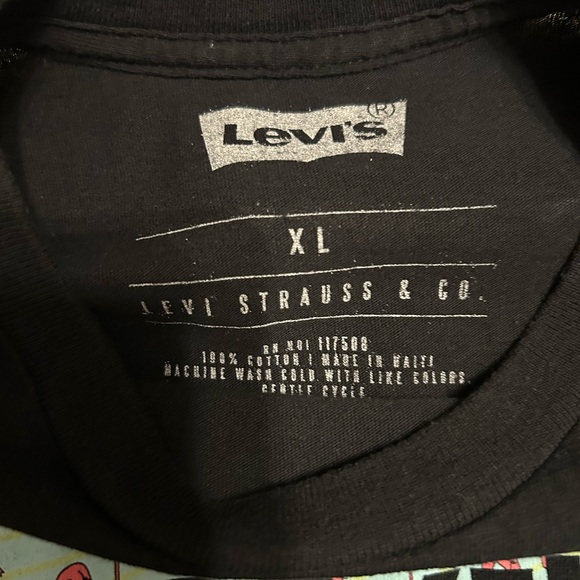 Nautica, Levi’s, Nike T-shirt, bundle - Picture 3 of 4